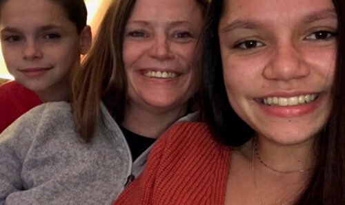 tMEET THE AYERS FAMILY